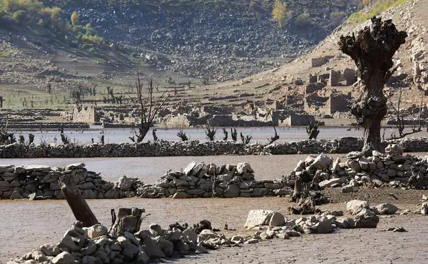 Galería. La desolación de Barrios de Luna. 