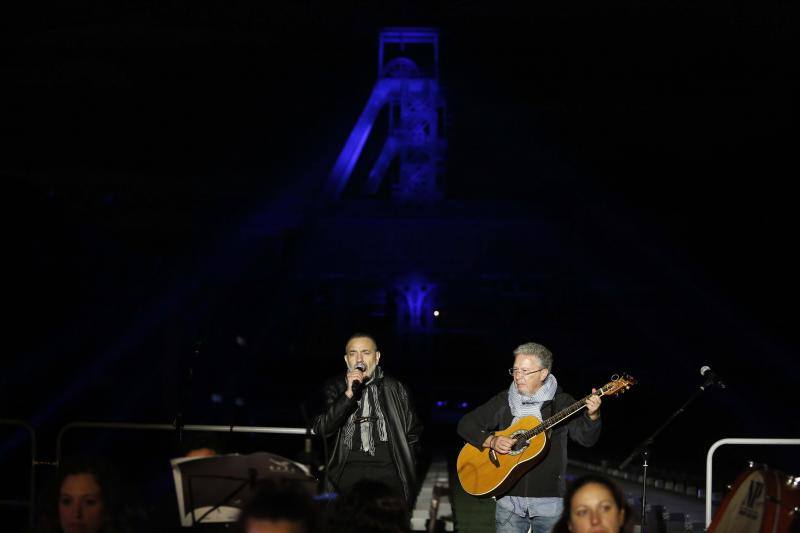 Multitudinario homenaje en el pozo Sotón a los mineros fallecidos