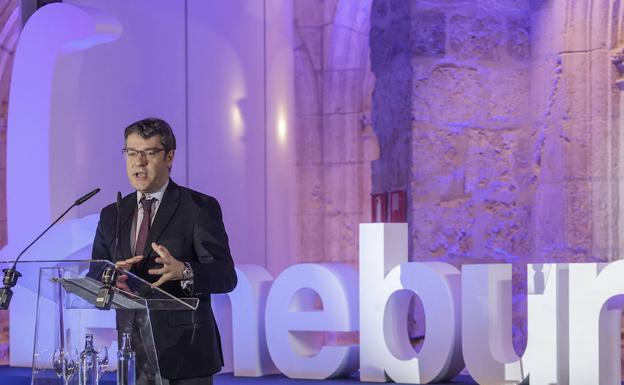 El ministro de industria, Álvaro Nadal, en Burgos. 