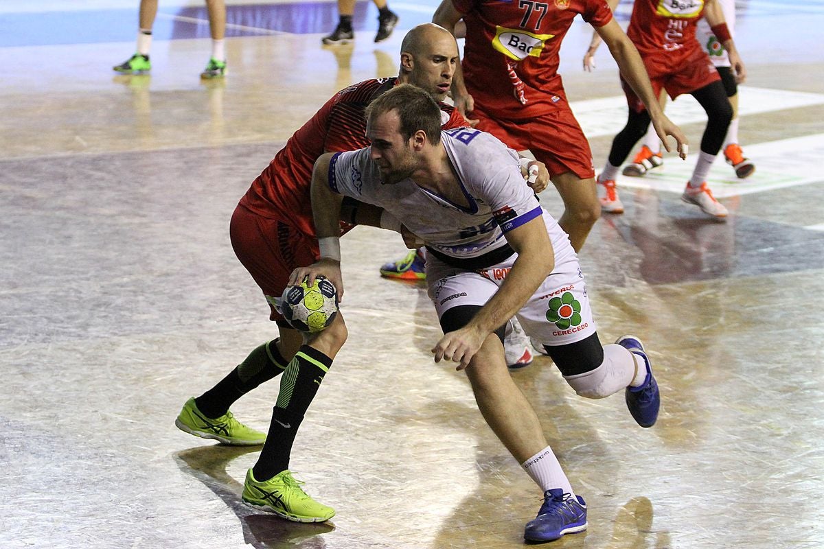 Abanca Ademar 27 – 27 Bada Huesca