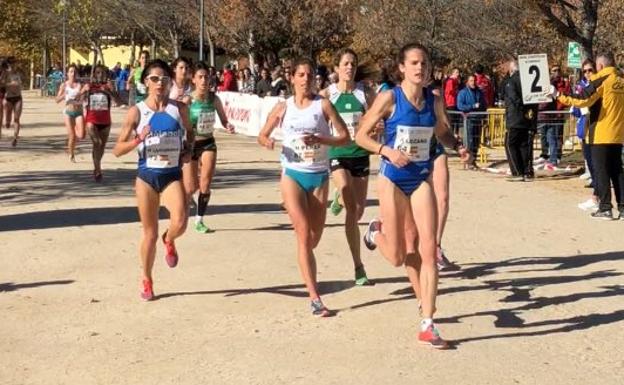 Nuria Lugueros, a la izquierda, en Alcobendas.