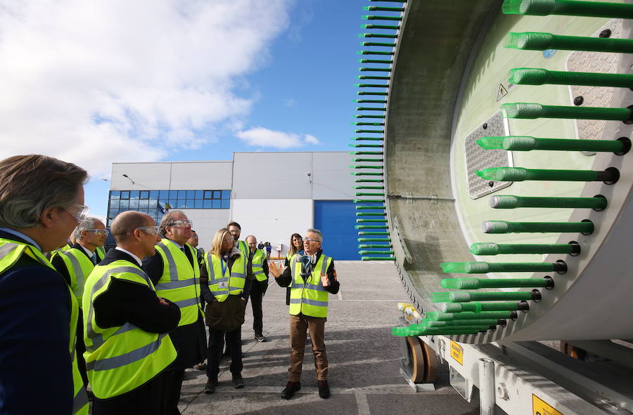 Herrera visita LM Wind Power