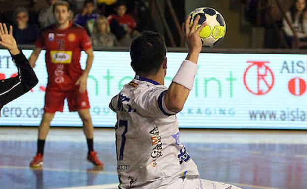 Jaime Fernández, en un partido con el Abanca Ademar.