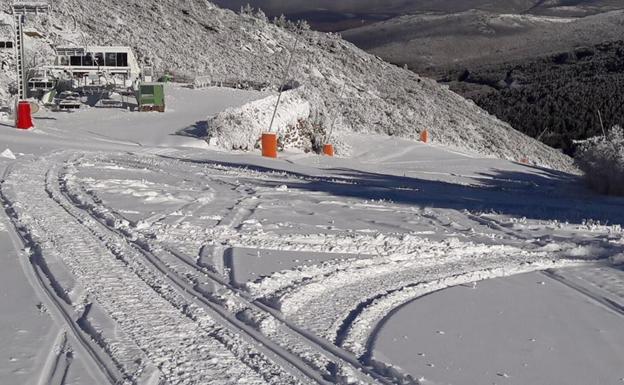 La estación de La Pinilla recibió este fin de semana una enorme nevada