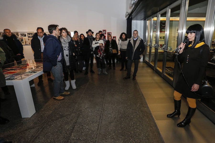 El Museo de Arte Contemporáneo de Castilla y León (Musac) inaugura la exposición ‘Tinta, papel y grapas: acción, reDacción y creación’ dentro de los actos con los que el centro cultural se suma a la celebración del Purple Weekend