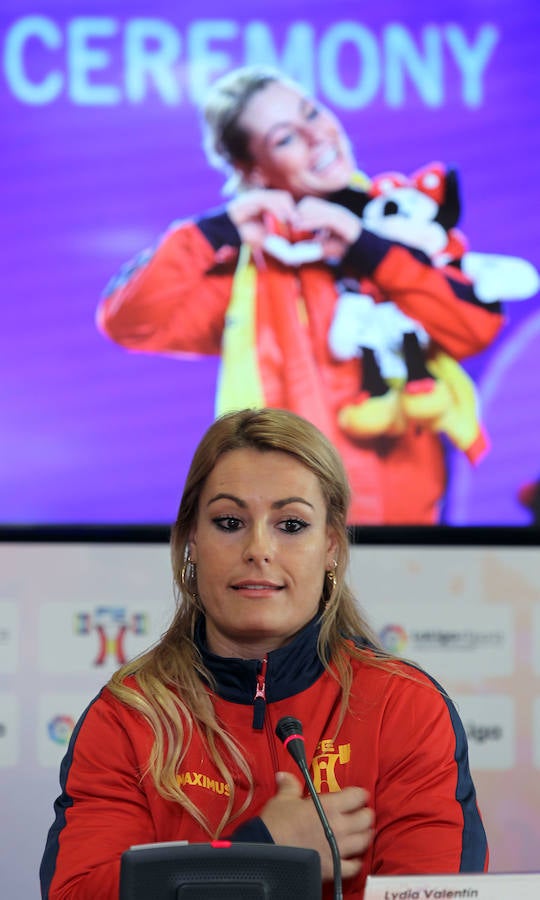 Recibimiento a Lydia Valentín y el equipo de halterofilia en la sede de La Liga