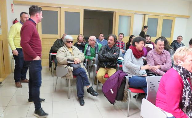 Imagen principal - Primera reunión de la ejecutiva del PSL-PSOE.