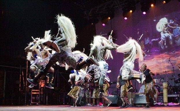 El tercer encuentro etnográfico ‘Tradición y Vida’ lleva el sábado al San Francisco a los danzantes de Carrizo y los antruejos de Velilla