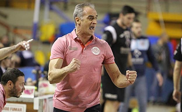 Rafa Guijosa, entrenador del Abanca Ademar.