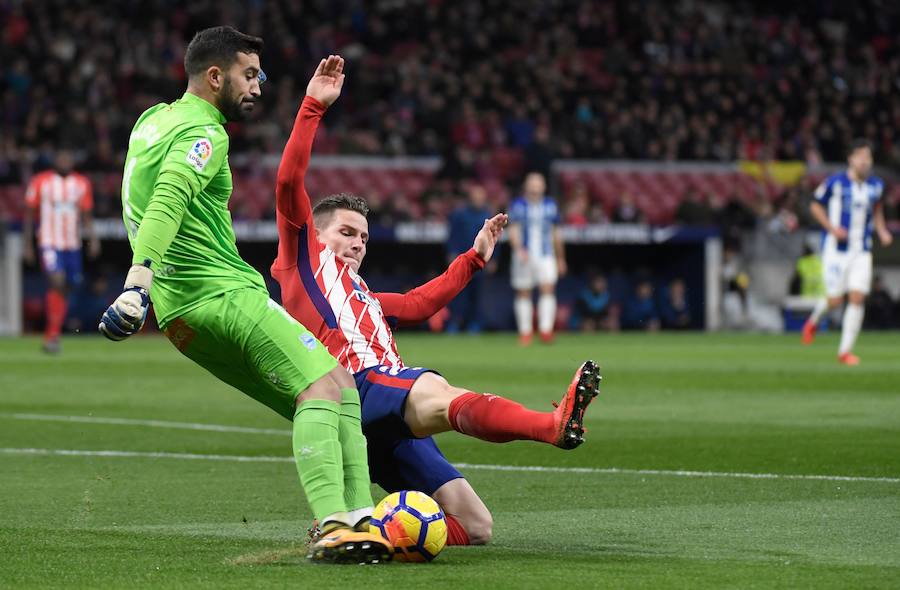 Un gol de Fernando Torres, que partió de suplente, a falta de 20 minutos para el final, dio la victoria al Atlético ante el Alavés en la jornada 16 de Liga.