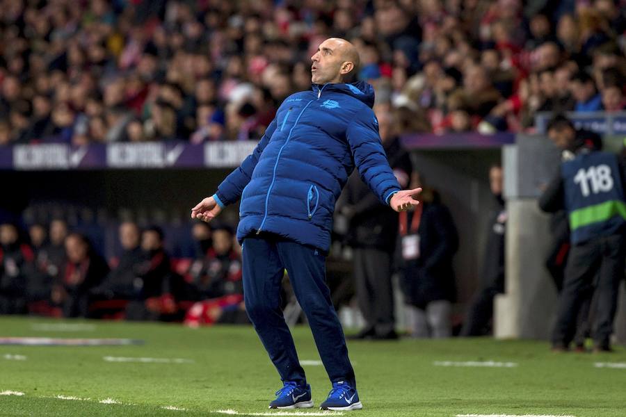 Un gol de Fernando Torres, que partió de suplente, a falta de 20 minutos para el final, dio la victoria al Atlético ante el Alavés en la jornada 16 de Liga.