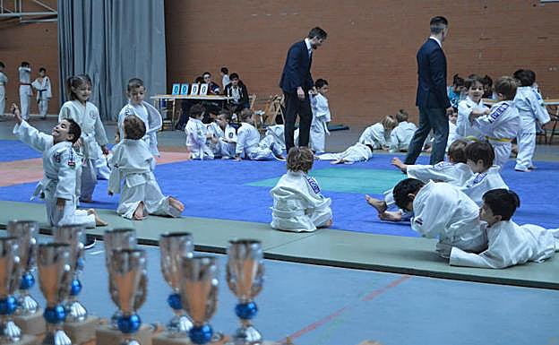 El Trofeo de Navidad de León reúne a todo el judo provincial