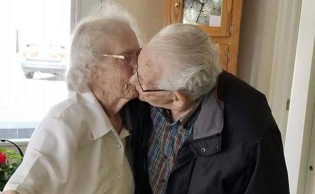 Obligan a una pareja de ancianos a separarse en Nochebuena después de 69 años
