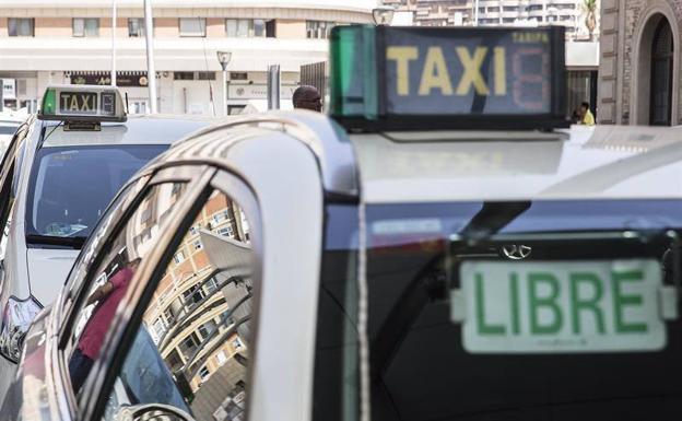 En León ya hay un vehículo por cada 20 taxis. 