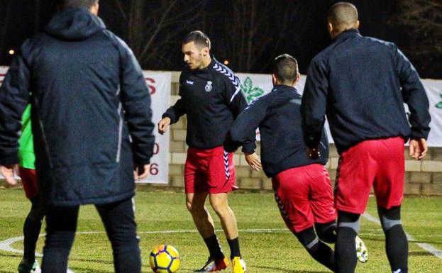 Moutinho ya entrena con el resto de sus compañeros.