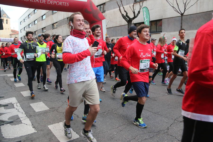 Todas las imágenes de la San Silvestre de León