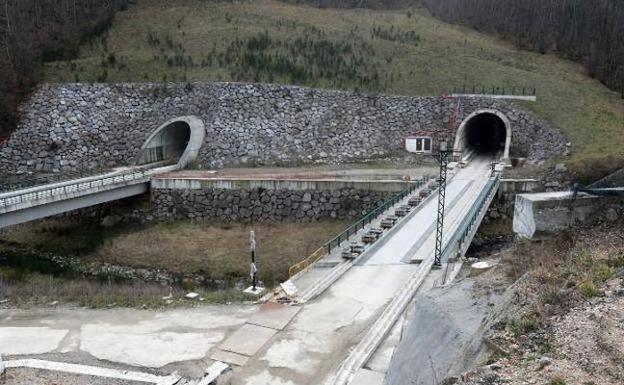 Acceso a los túneles de la Variante.