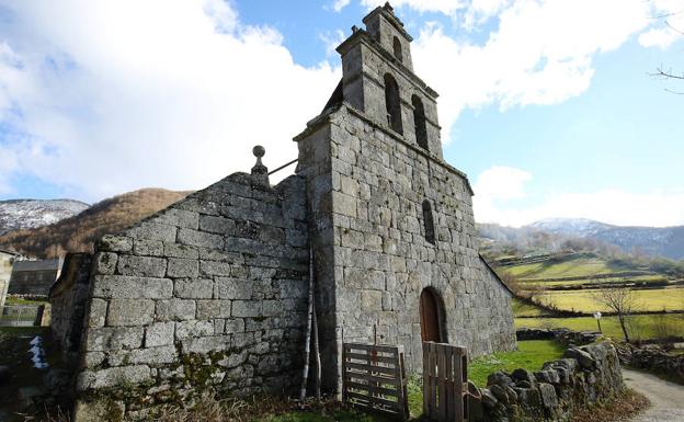 Fachada de la iglesia. 