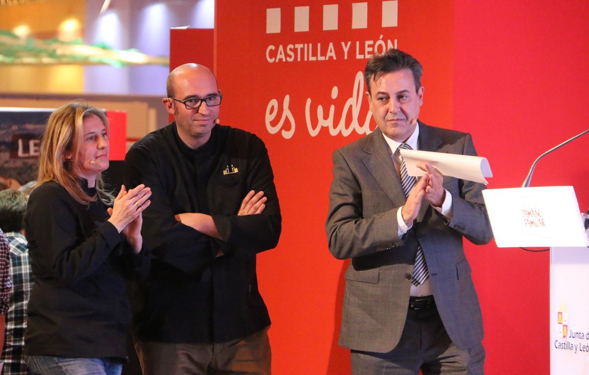 León recibe el testigo como Capital Gastronómica 2018 en Fitur