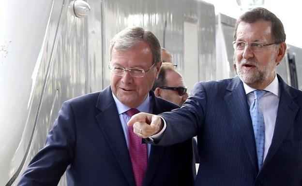 Mariano Rajoy y Antonio Silván, durante su última visita a León capital. 