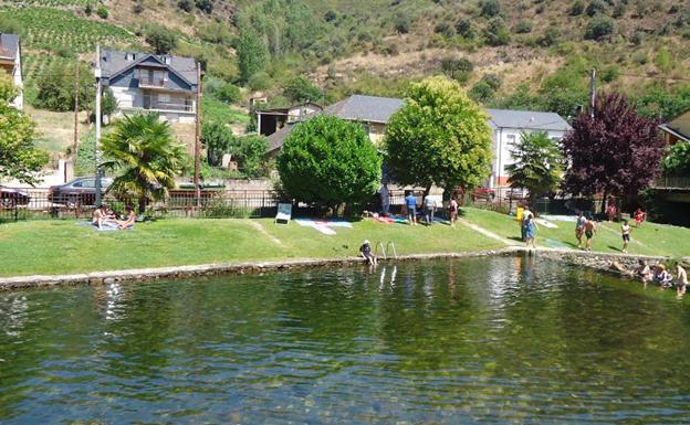 Playa fluvial de Sobrado, el pueblo con menos inversión por habitante de León.