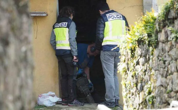 Imagen de los trabajos de la Policía en Berbes.