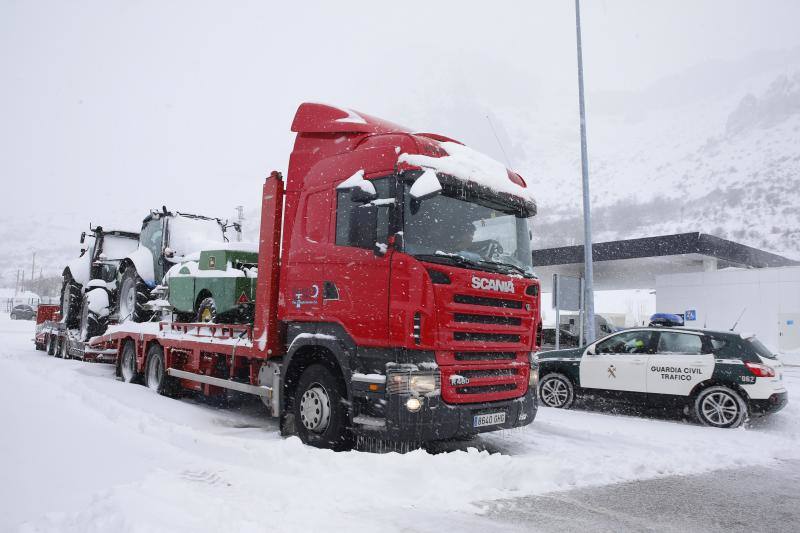 Mañana complicada en el Huerna por la nieve