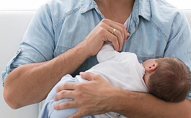 Los permisos de paternidad caen en León. 