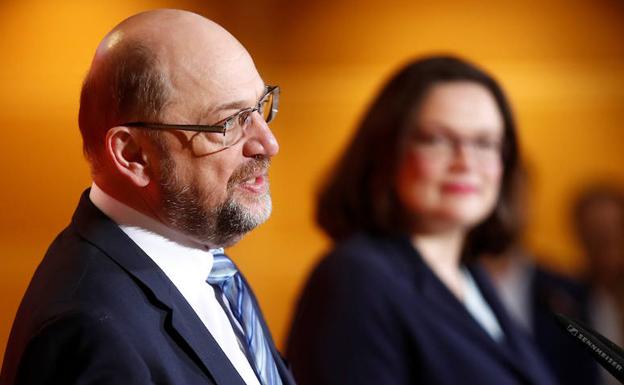 Schulz anuncia su retirada. 