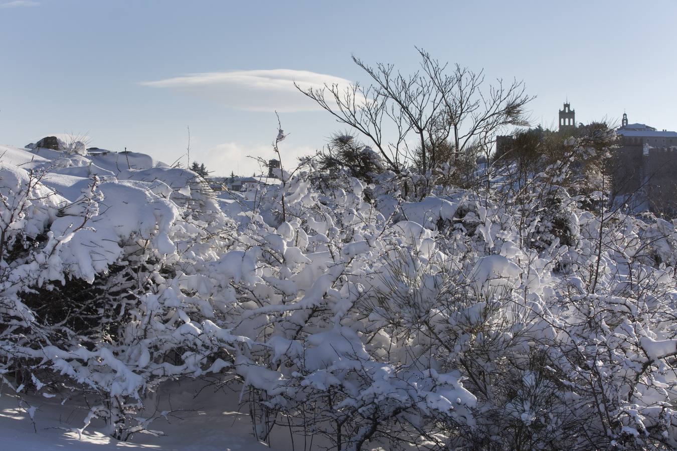 Nieve en Ávila. Vista desde el monumento de los Cuatro Postes.