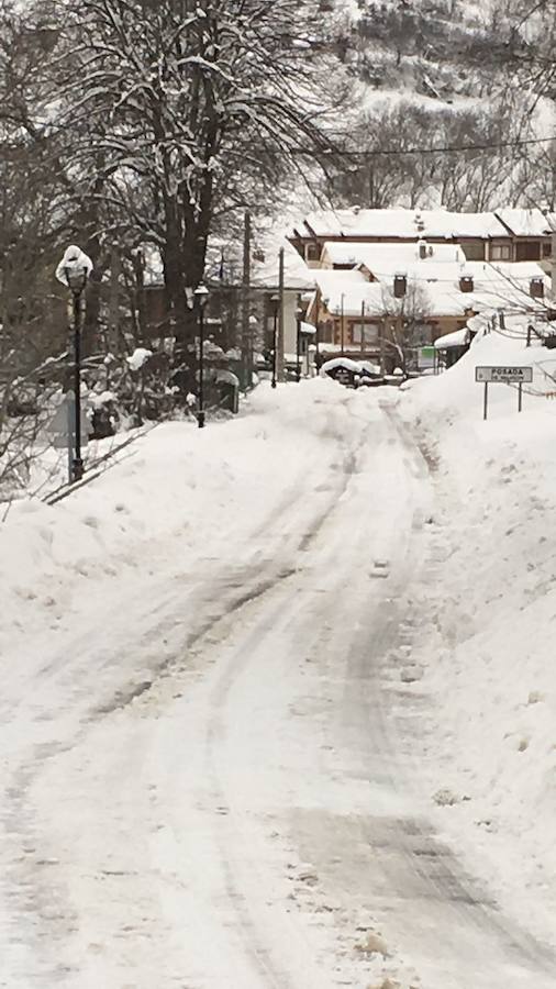 De Panderruedas a Valdeón bajo un manto de nieve