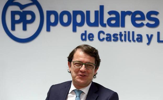 Mañueco asegura que el PP debe «volcarse» en apoyar a las clase medidas y ofrecer un futuro a los jóvenes