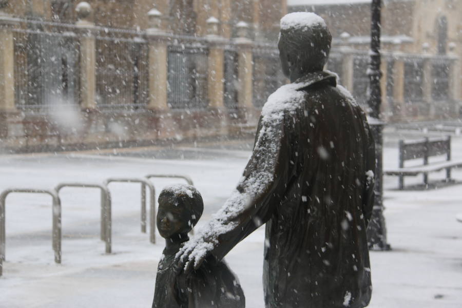 La nieve aterriza en León