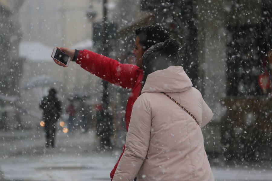 La nieve aterriza en León