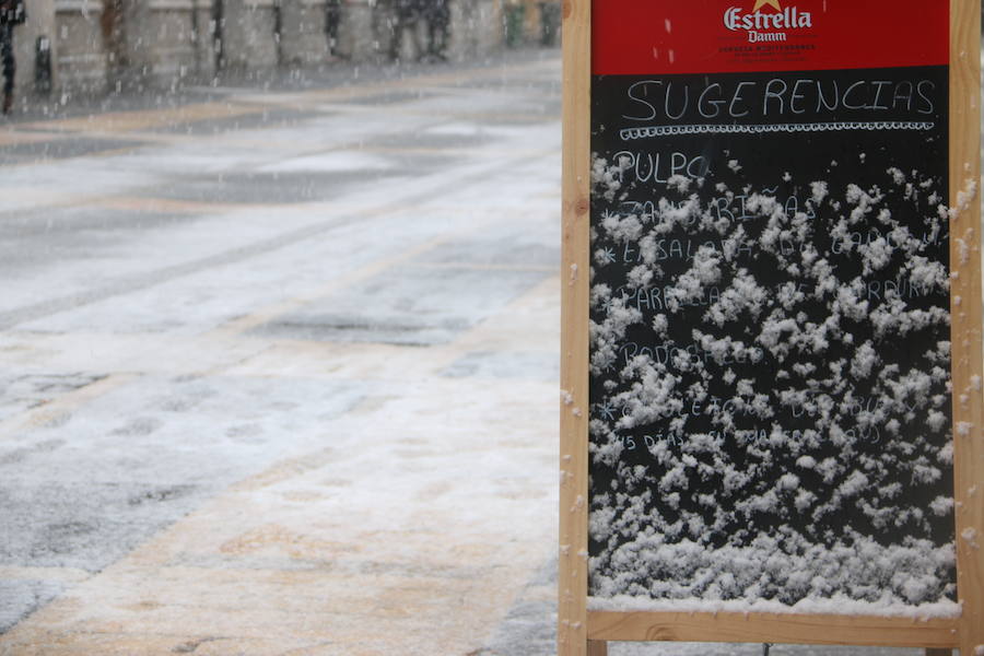 La nieve aterriza en León