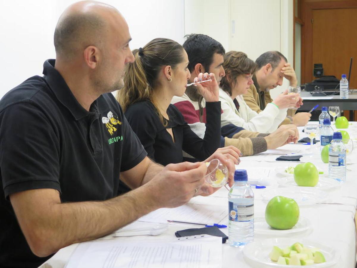 Fotos: Cata de miel en la Universidad con Carolina Rodríguez