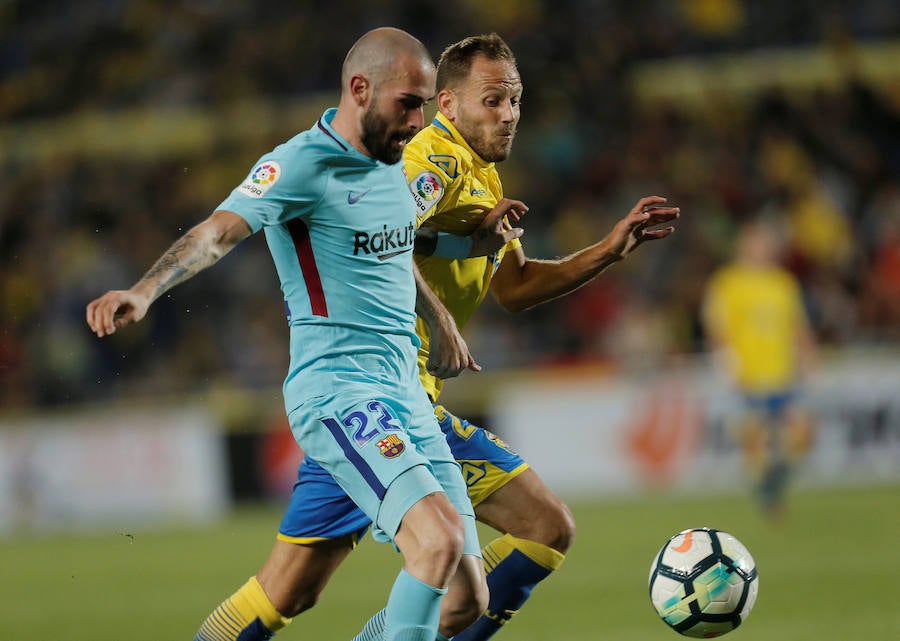 Inesperado empate en Las Palmas del Barcelona antes de recibir al Atlético. La distancia con el segundo es ahora de cinco puntos en la clasificación. Mal partido de los azulgrana donde Calleri igualó el gol de Messi desde el punto de penalti.