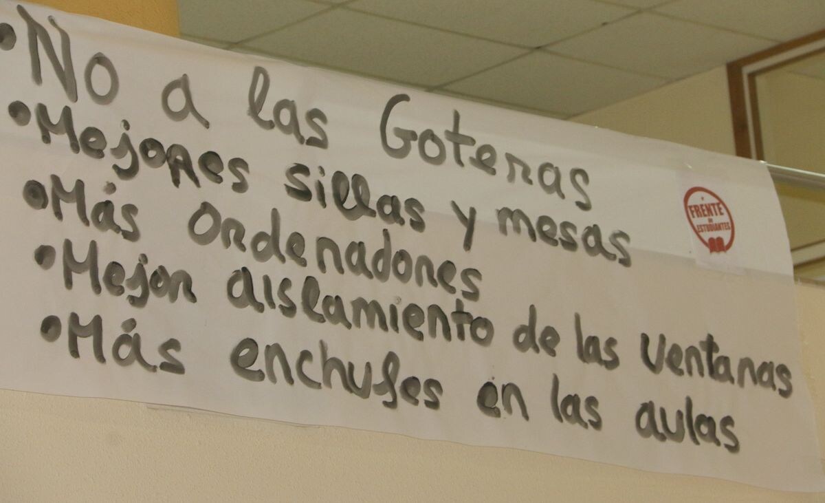 Fotos: La Facultad de Filosofía y Letras, en pie de guerra