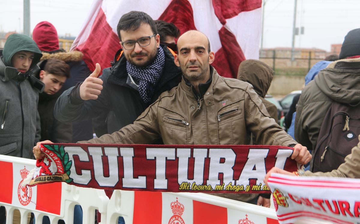 Fotos: La afición lleva en volandas a la Cultural