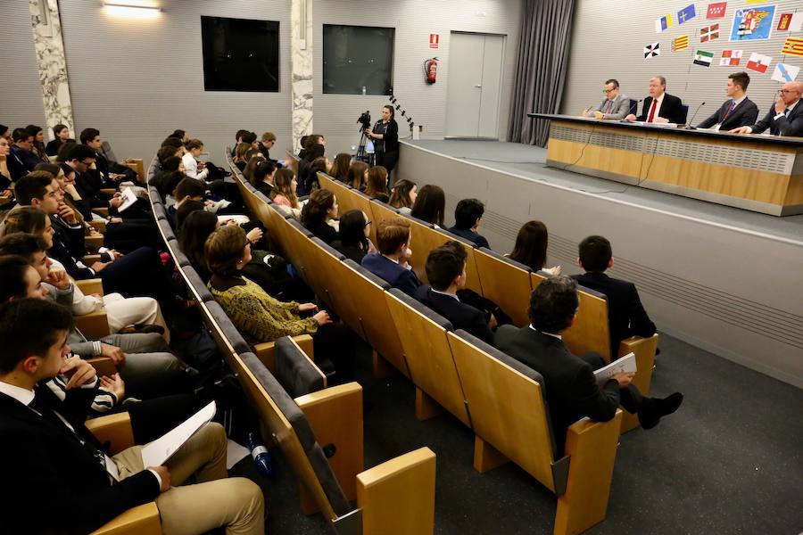 Fotos: XVIII Sesión Nacional del ‘Modelo Parlamento Europeo’