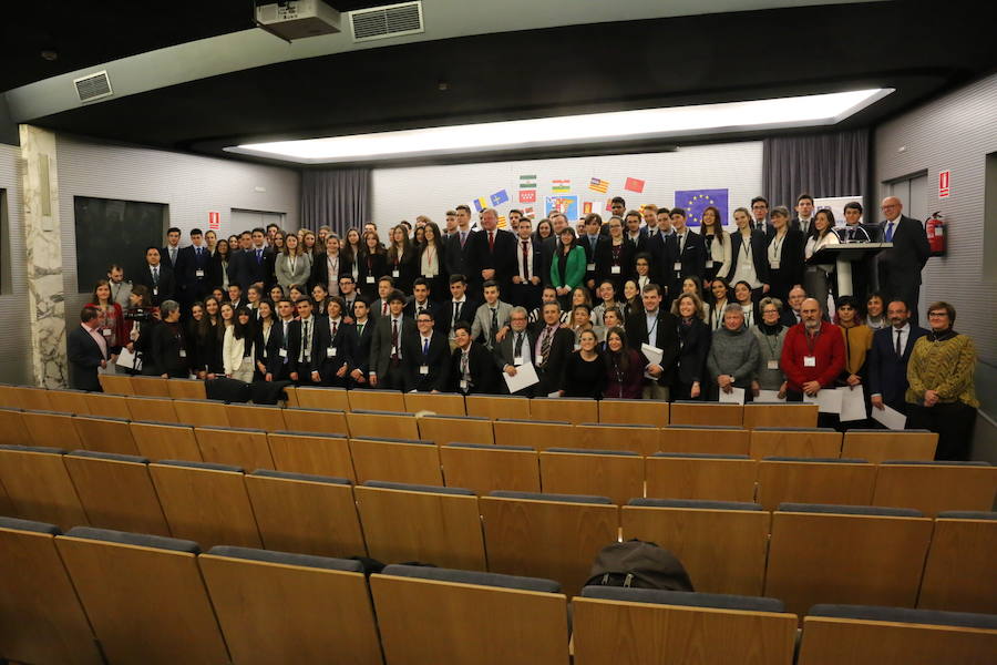 Fotos: XVIII Sesión Nacional del ‘Modelo Parlamento Europeo’