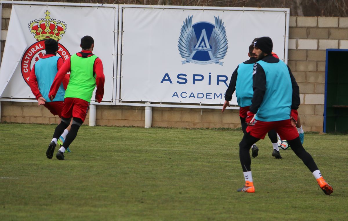 Fotos: La Cultural prepara el partido ante el Sporting