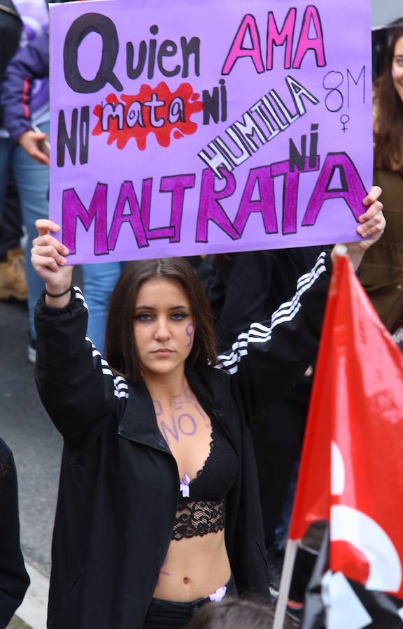 Fotos: Manifiestación 8M en Ponferrada