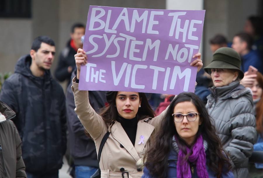 Fotos: Manifiestación 8M en Ponferrada