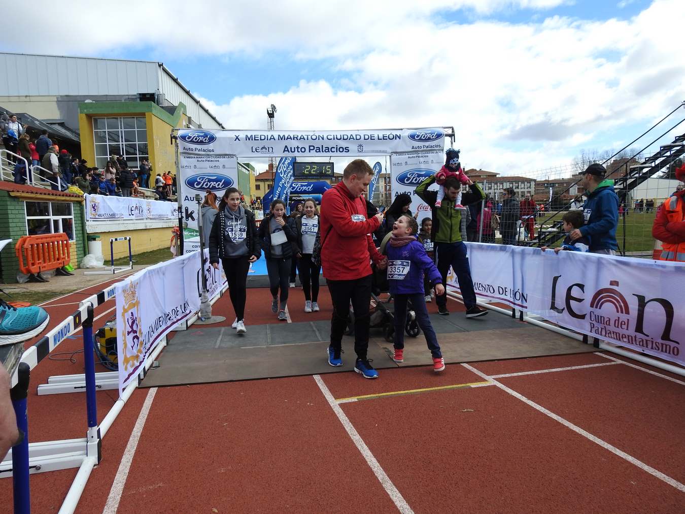 Galería de imágenes de los 2 kilómetros de la Media Maratón de León