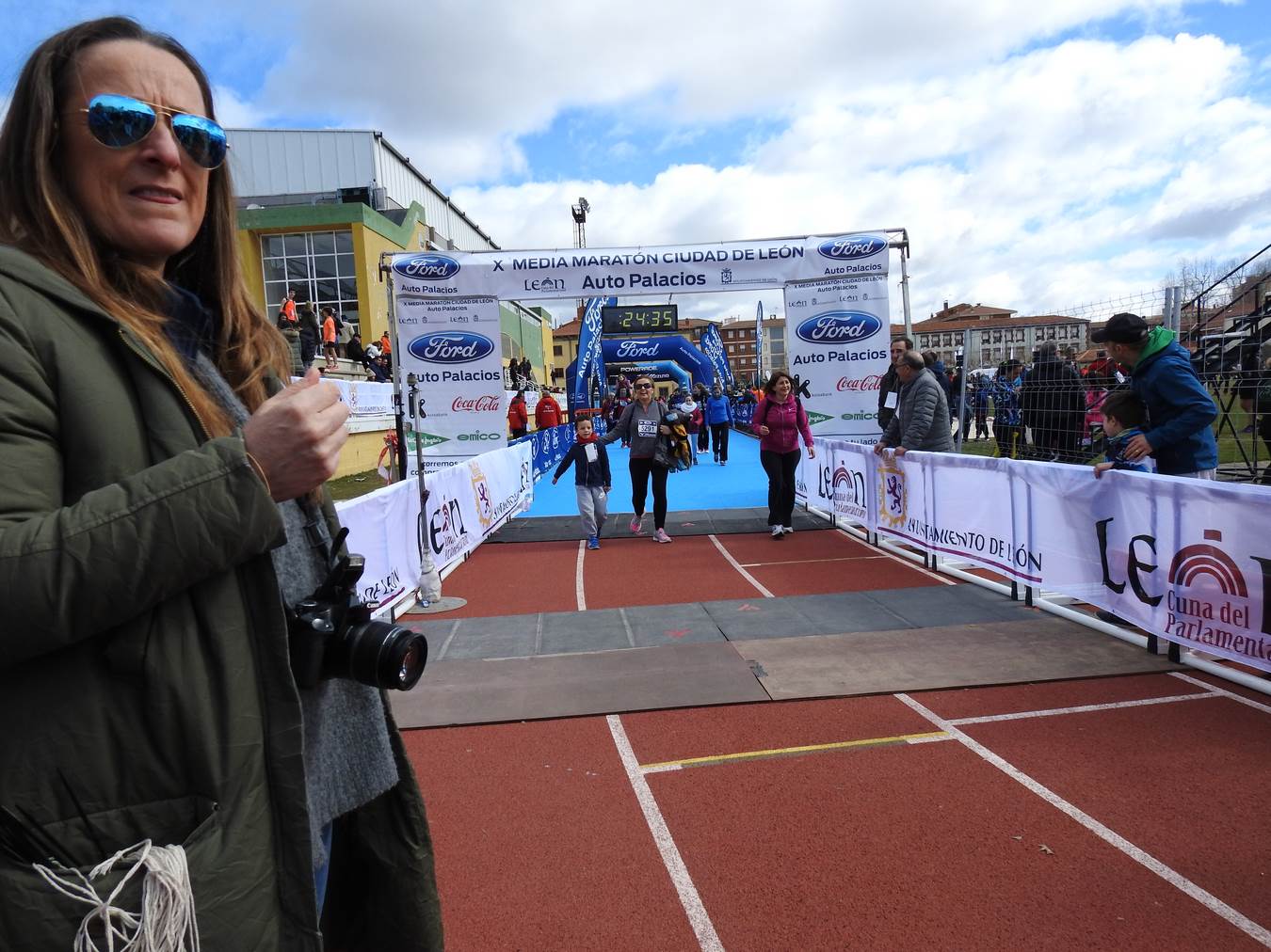 Galería de imágenes de los 2 kilómetros de la Media Maratón de León