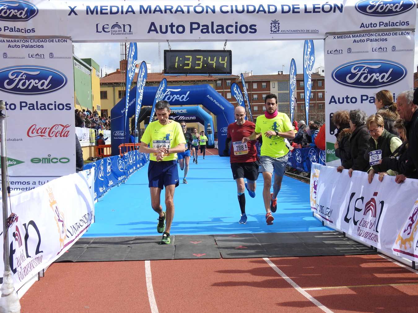 Las imágenes de la Media Maratón de León, con Sergio Sánchez como ganador.