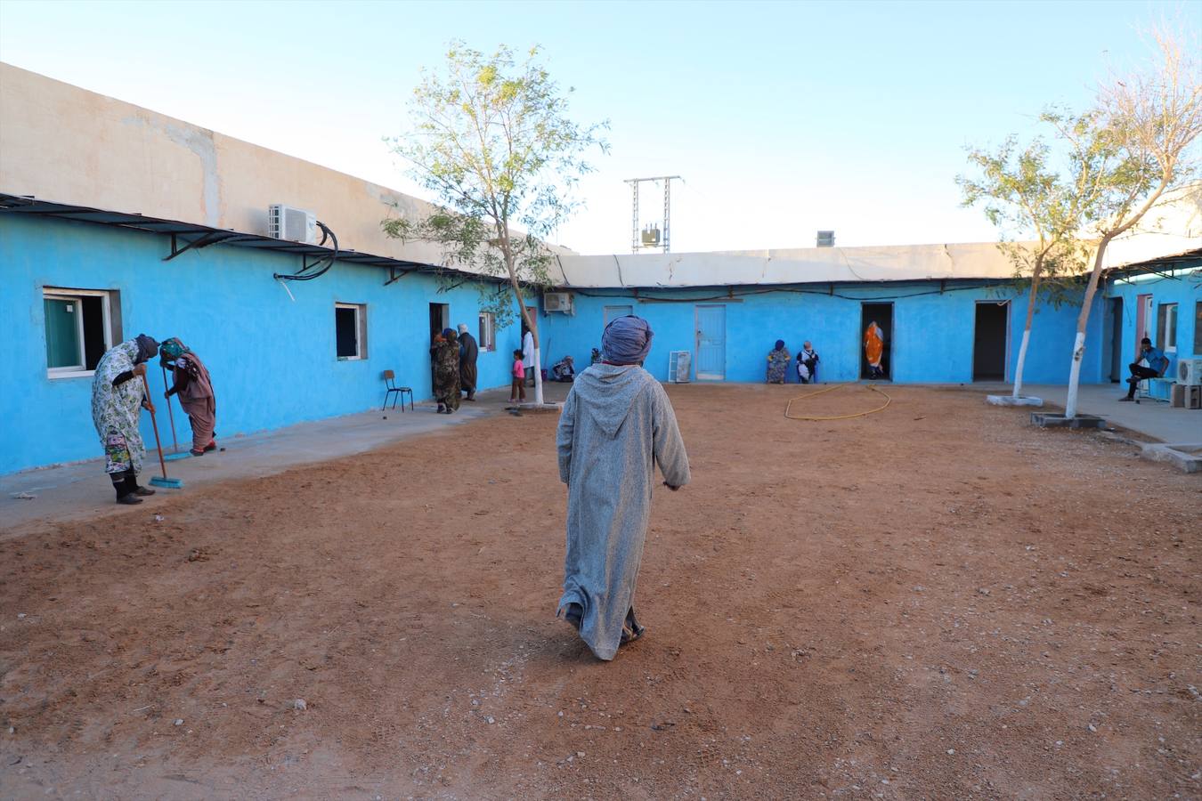 La delegación de Castilla y León visita el hospital de Smara en los campos de refugiados del Pueblo Saharaui.