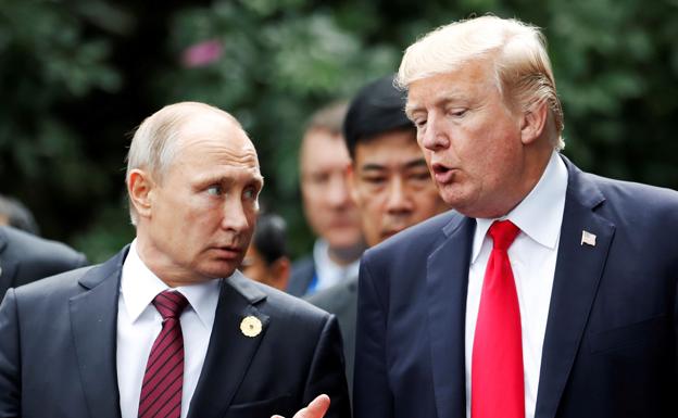 Vladímir Putin y Donald Trump, durante una cumbre en noviembre de 2017.