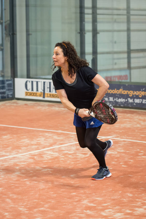 Las mejores imágenes del Torneo Leonoticias de pádel celebrado durante el fin de semana en las instalaciones de Pádel Park